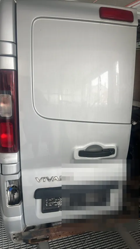 Ceo auto u delovima Opel Vivaro 1.6 dCi 2