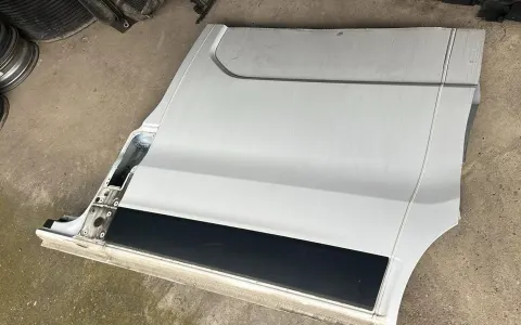 Klizna vrata, srebrna Opel Vivaro 1.6 dCi