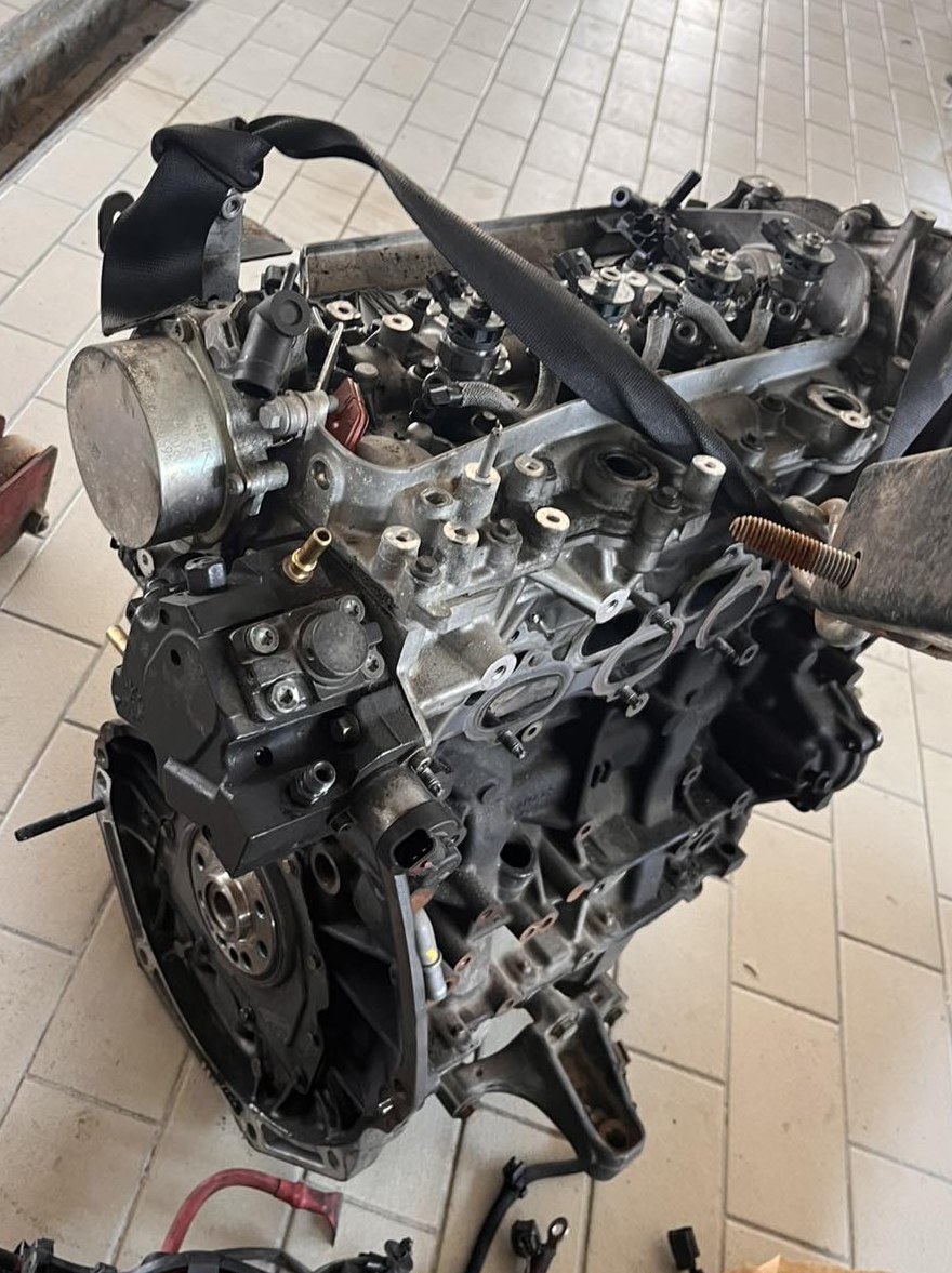 Kompletan motor 1.6 dCi spreman za ugradnju u Renault Traffic, Opel Vivaro, Nissan Primastar i Fiat Talento