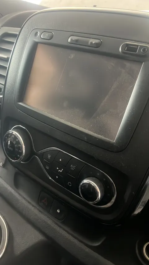 Multimedija, radio sa ekranom Renault Traffic 1.6 dCi